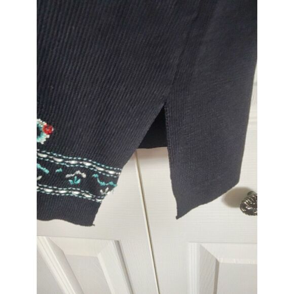 J.A.C. L Pullover Knit Black Beaded & Embroidered V-Neck‎ Stretch Side Slits - Picture 9 of 9